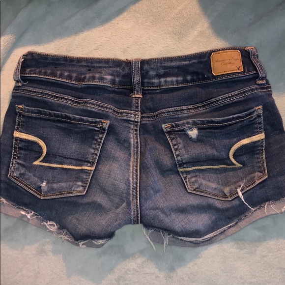 Low-Rise Shorts - Picture 2 of 2